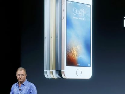 Apple Vice President Greg Joswiak introduces the iPhone SE during an event at the Apple headquarters in Cupertino, California