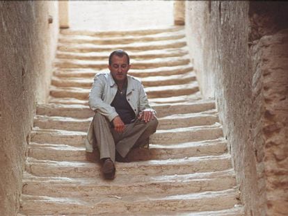 Juan Goytisolo en Marrakech en 1985, fecha de publicaci&oacute;n de &#039;Coto vedado&#039;, primer tomo de sus memorias