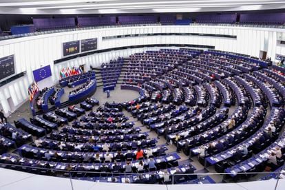 El hemiciclo del Parlamento Europeo, en Estrasburgo, durante una de las votaciones de hoy.