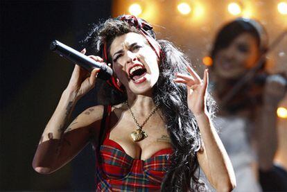 La cantante Amy Winehouse, durante una actuación en 2008.