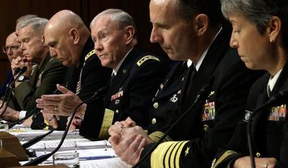 Líderes del Ejército de EE UU testifican en el Senado durante la audiencia sobre los casos de abusos sexuales