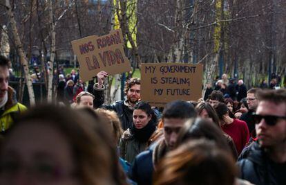 Imagen de la manifestación de expatriados organizada en Londres el 7 de abril con el lema ‘No nos vamos, nos echan’