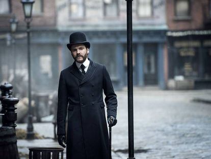 Daniel Brühl, en 'The Alienist'.