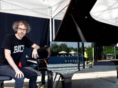 El pianista James Rhodes durante el ensayo en julio en Madrid / En vídeo, James Rhodes anuncia que se reunirá muy pronto con Pedro Sánchez (ATLAS)