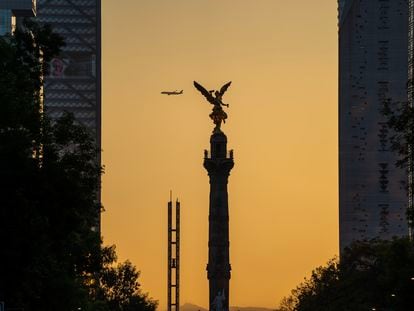 El Ángel de la Independencia en el Paseo de la Reforma en Ciudad de México.