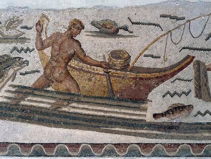 Un pescador amarra su barca en un mosaico del siglo III conservado en Túnez (Túnez).