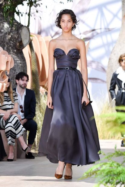 Christian Dior : Runway &#8211; Paris Fashion Week &#8211; Haute Couture Fall/Winter 2017-2018