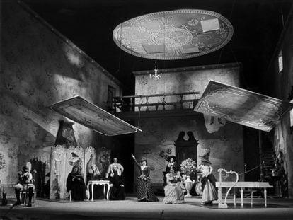 Escena de 'La mujer silenciosa', de Richard Strauss, en el Festival de Ópera de Múnich de 1962.