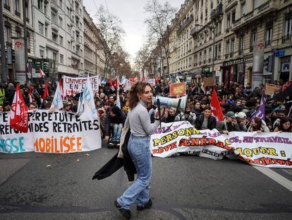 Los estudiantes protestan por el aumento de la edad de jubilación en Lyon, el pasado 9 de marzo.