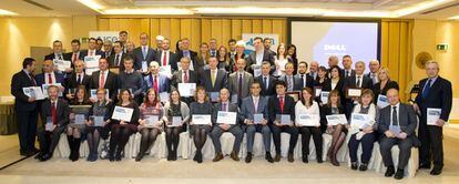 Fotografía con los premiados en el XXII Concurso sectorial de detección de fraudes.