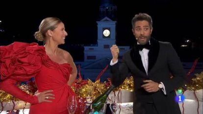Anne Igartiburu y Roberto Leal.