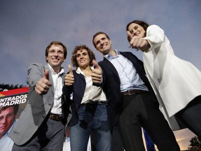 Acto de inicio de campaña del PP en el Templo de Debod.