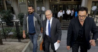 Rodrigo Rato sortint dels jutjats de plaça Castilla, a Madrid.