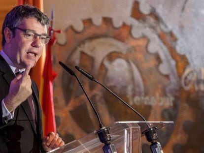 El ministro de Industria y Energ&iacute;a, &Aacute;lvaro Nadal, durante un acto en Burgos el 17 de noviembre.