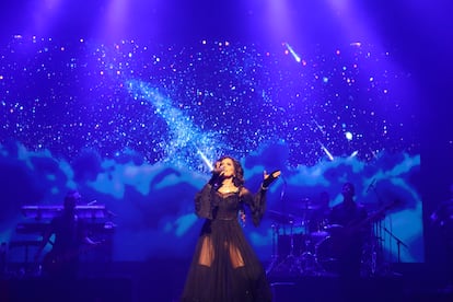 La cantante mexicana Gloria Trevi, en un concierto en el Teatro Real de Madrid el 28 de julio de 2023.