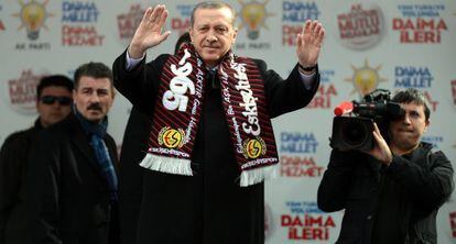 El primer ministro turco, Recep Tayyip Erdogan, durante un acto de su partido este viernes.