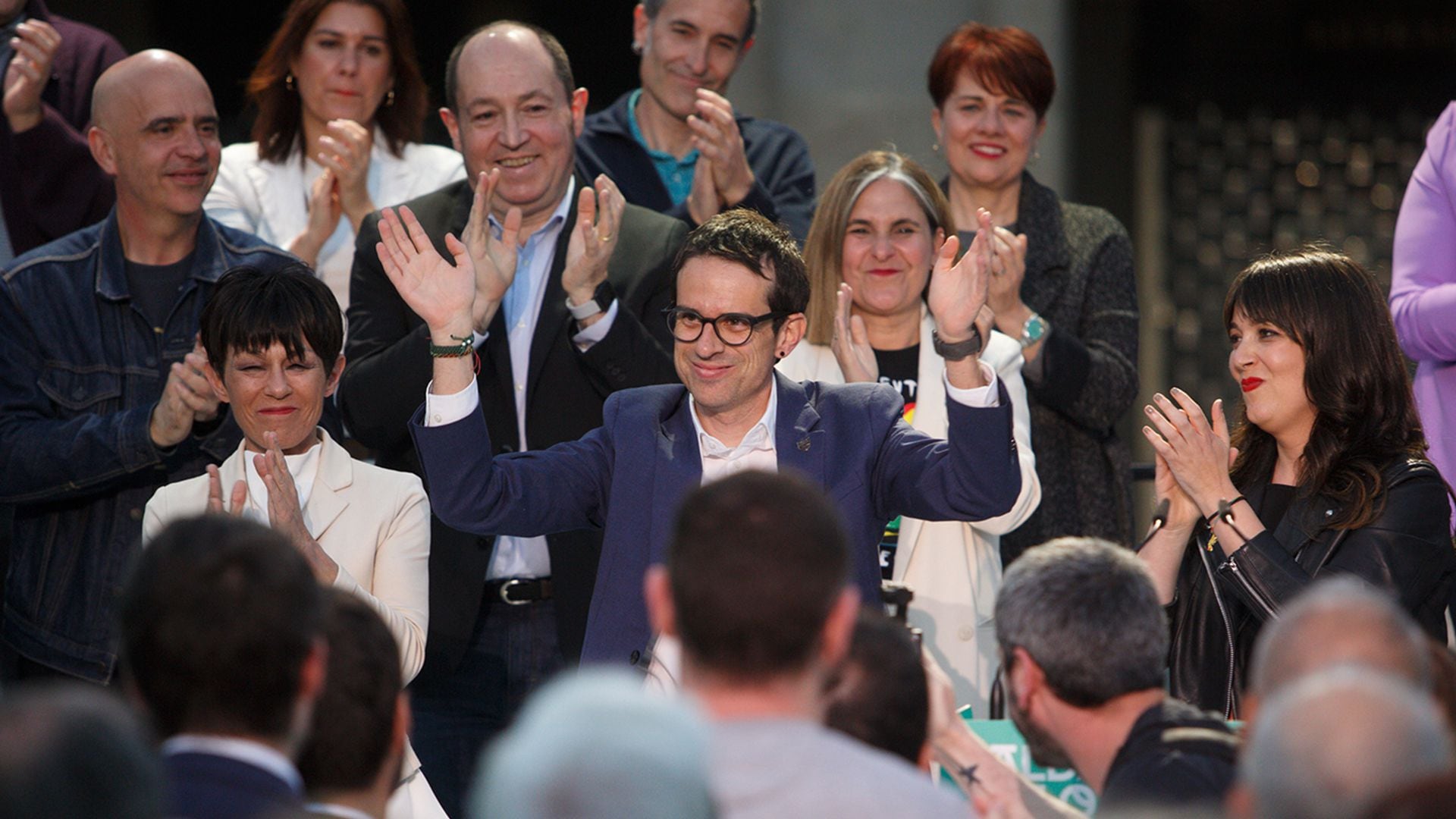 BILBAO, 19/04/2024.- El candidato a lehendakari por EH Bildu, Pello Otxandiano, durante el acto electoral de cierre de campaña que la formación abertzale celebra este viernes en Bilbao.