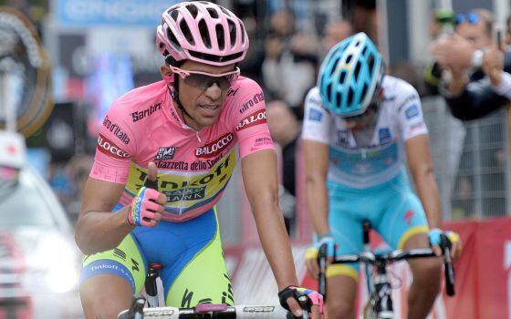 Contador, de rosa, el domingo en Madonna di Campiglio.