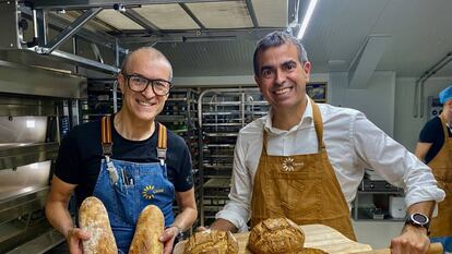 Jordi Caballero y, a la derecha, Jordi Gallés, en Cereal (Sant Joan Despí). J.C. CAPEL
