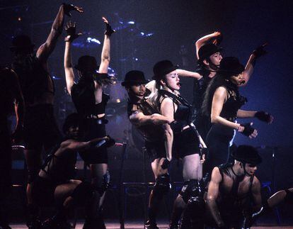 El número final del Blonde Ambition Tour, ‘Keep it together’. La imagen fue tomada en la actuación de Hamburgo, en noviembre de 1990.