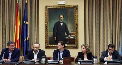 Reunión de Albert Rivera en el Congreso con diputados de su partido.