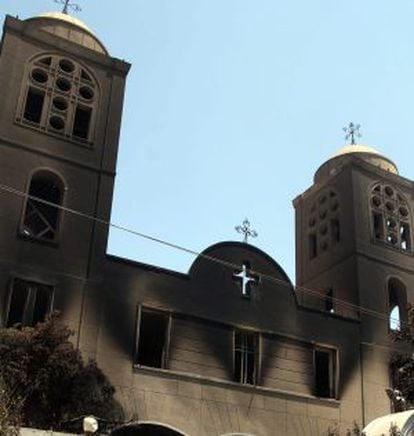 Fachada de la iglesia Príncipe Tadros, quemada el jueves.