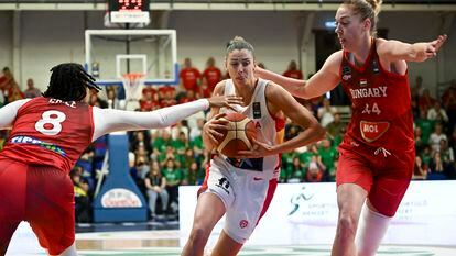 Mariona Ortiz, durante el partido entre España y Hungría del Preolímpico de baloncesto femenino, en Sopron, Hungría.