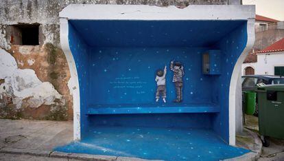 Artistas contempor&aacute;neos han participado en el proyecto &quot;Arte P&uacute;blica Fundaci&oacute;n EDP&quot; para redecorar el mobiliario urbano en seis de las regiones con menor densidad de poblaci&oacute;n de Portugal.