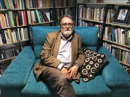 Gonzalo Sánchez, director del Centro Nacional de Memoria Histórica, en su biblioteca en Bogotá.