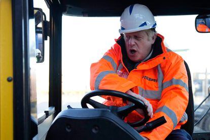 Boris Johnson was driving a forklift truck, last January in the port of Tilbury.