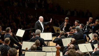 Bernard Haitink dirige la 'Séptima Sinfonía' de Anton Bruckner a la Filarmónica de Viena en el último concierto de su carrera, ofrecido el 6 de septiembre de 2019 en el Festival de Lucerna.