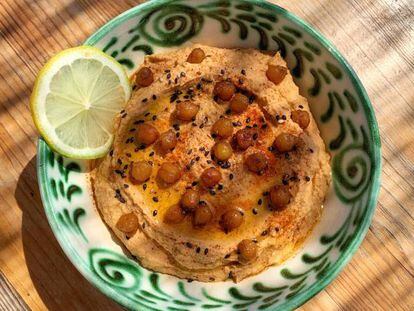 Hummus de garbanzo, berenjena y tomate seco