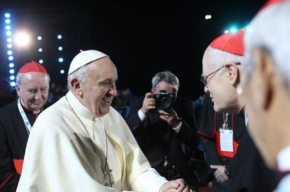 El papa Francisco a su llegada a la playa de Copacabana