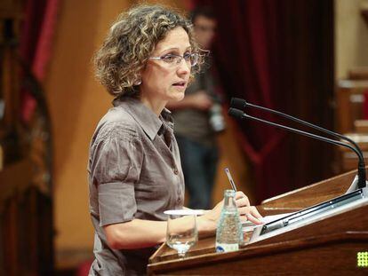 La consellera d'Ensenyament, Meritxell Ruiz, al Parlament.