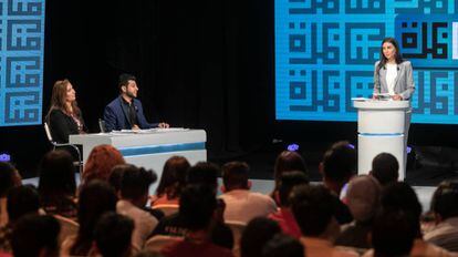 Un momento del debate celebrado en Túnez por la ONG Munathara.