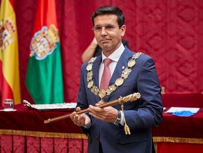 Francisco Cuenca (PSOE), tras ser elegido este miércoles nuevo alcalde de Granada.