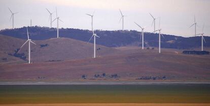 Parque eólico de Infigen cerca de Canberra, en Australia