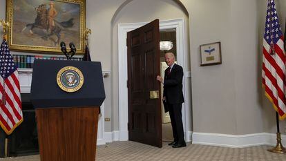 Joe Biden, este miércoles, saliendo de la sala Roosevelt de la Casa Blanca.