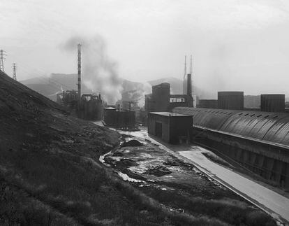 Fábrica en Barakaldo (1993). Imagen de la exposición 'En el tiempo. Carlos Cánovas', del Museo ICO. 