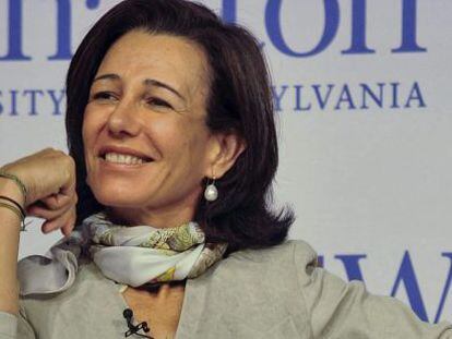 Ana Bot&iacute;n, presidenta del Banco Santander, en un acto de 2010. 
