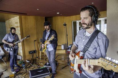 Ni&ntilde;os Mutantes, en la Casa Estudio en Albu&ntilde;uelas, en Granada. 