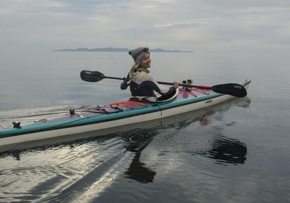 Cristina Spínola, durante su travesía en kayak por el Mar de Cortés (México).