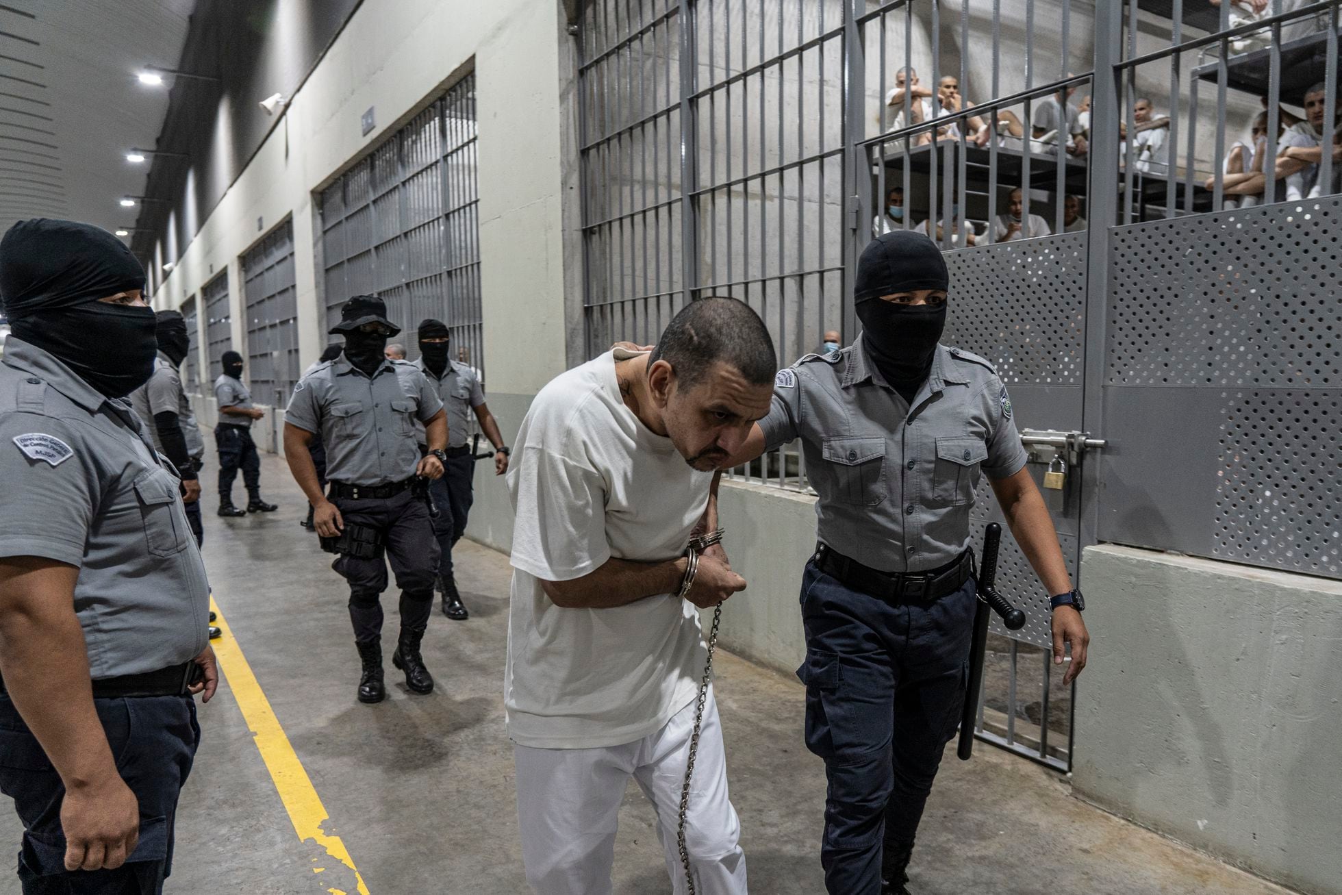 El Salvador Un Recorrido Fotográfico Por El Centro De Confinamiento Del Terrorismo El Alcatraz 2093