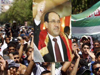 Varios manifestantes del saliente primer ministro iraquí, Nuri al Maliki.