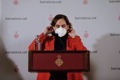 La alcaldesa de Barcelona, Ada Colau, en una rueda de prensa el día que se ha conocido la investigación judicial.