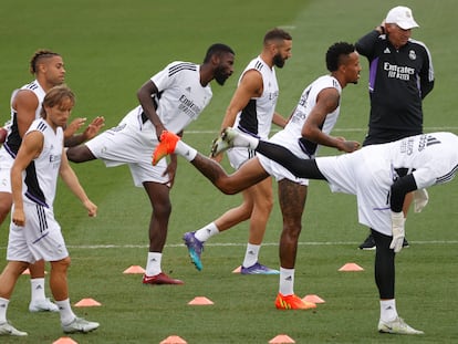 Carlo Ancelotti, este sábado en el entrenamiento del Real Madrid en Valdebebas.