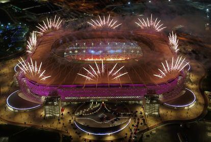 El estadio Ahmad Bin Ali, donde se jugarán varios partidos de la fase de grupos del Mundial de Qatar, el día de su inauguración en diciembre de 2020.