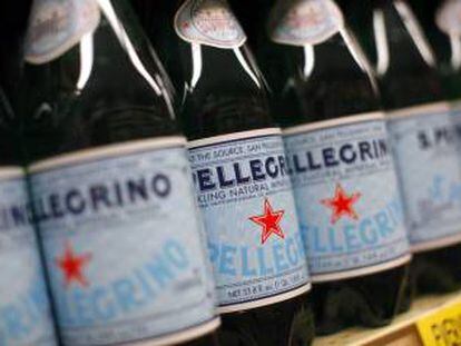 Botellas de agua San Pellegrino.