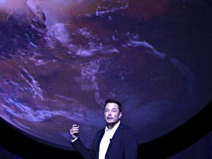 El jefe de SpaceX anuncia un primer viaje al planeta rojo para 100 personas en 2024