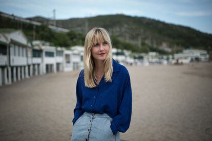 Jessica Andrews, en la solitaria playa de Garraf, a principios de junio.